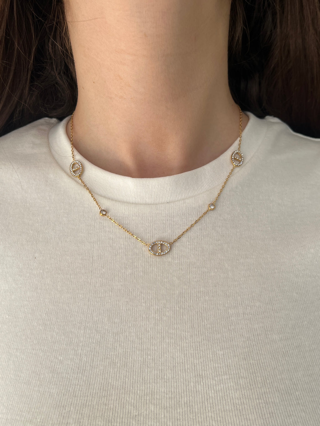 COLLIER VICTORIA